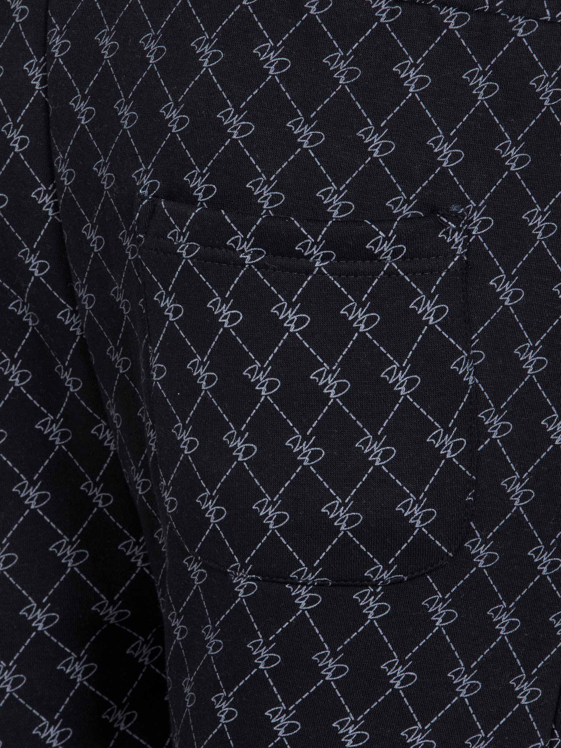 Draag een zwarte broek - Image 3